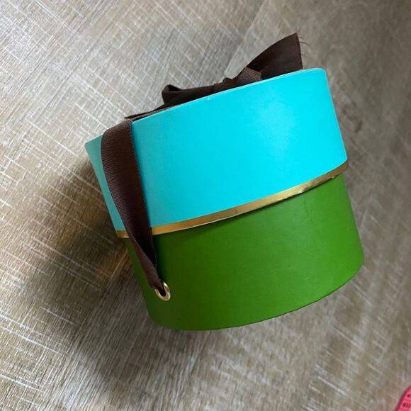 KATE SPADE Jewelry Gift Box Round with Bow Present Holiday - Picture 3 of 8